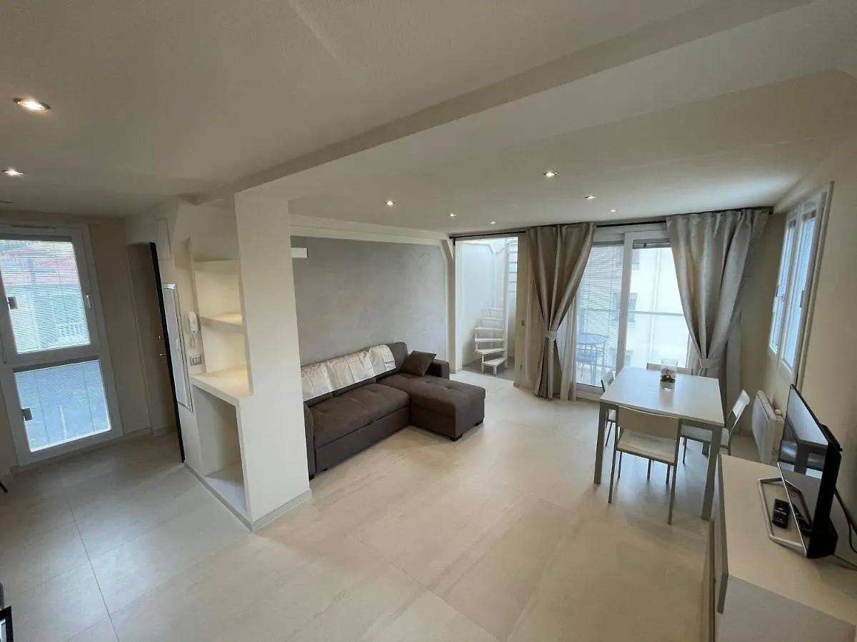 Villa Jacaranda contacts